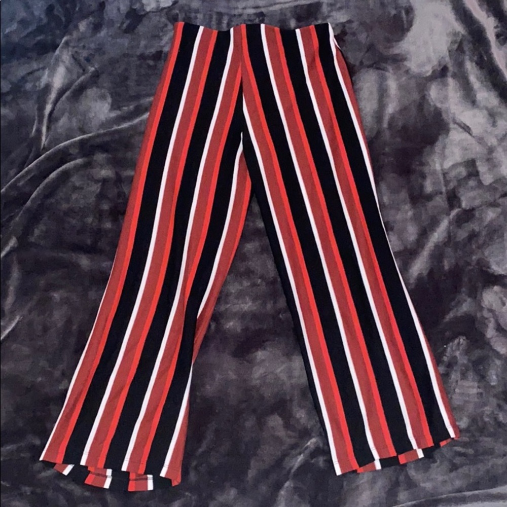 pants idk how to explain they are pants lol